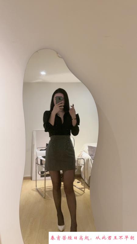 惠城舌吻靓妹 第1张