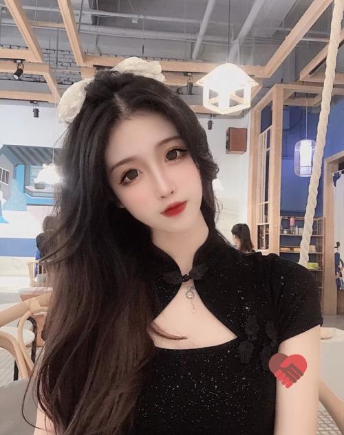 业余兼职听话乖巧的嫩模 第1张