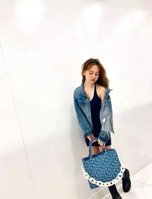 高挑美女短期兼职 第3张