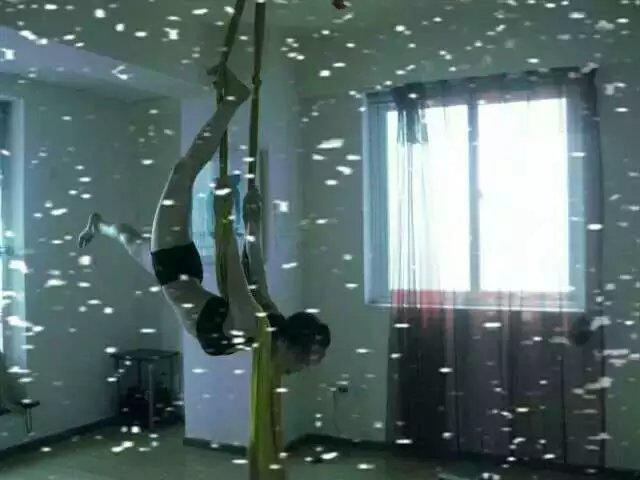 钢管舞女瑞琪 第3张