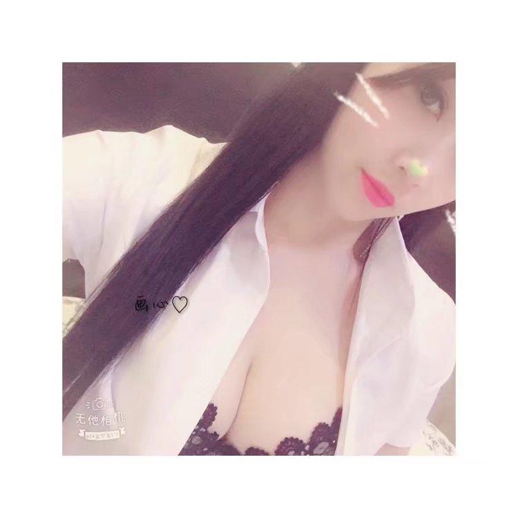 长沙会热舞性感美女 第1张