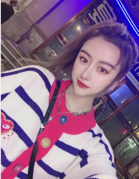 渝中区燕子：身材颜值真心不错，服务细心下面超紧致 第1张
