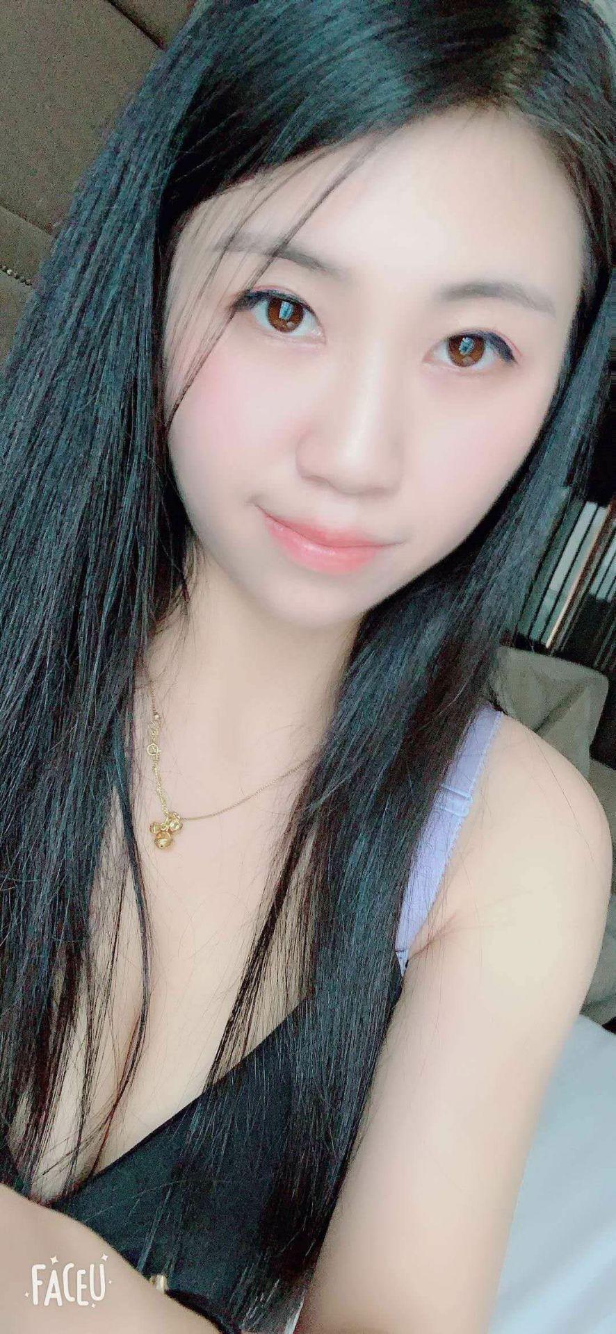 佛山禅城，年轻漂亮，D罩杯，腰细，真胸，很有弹性 第3张