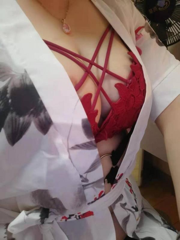 滨康路泻火熟女 第1张