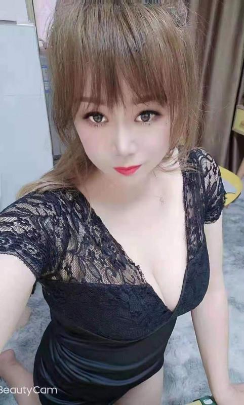 石岩芳芳 第1张
