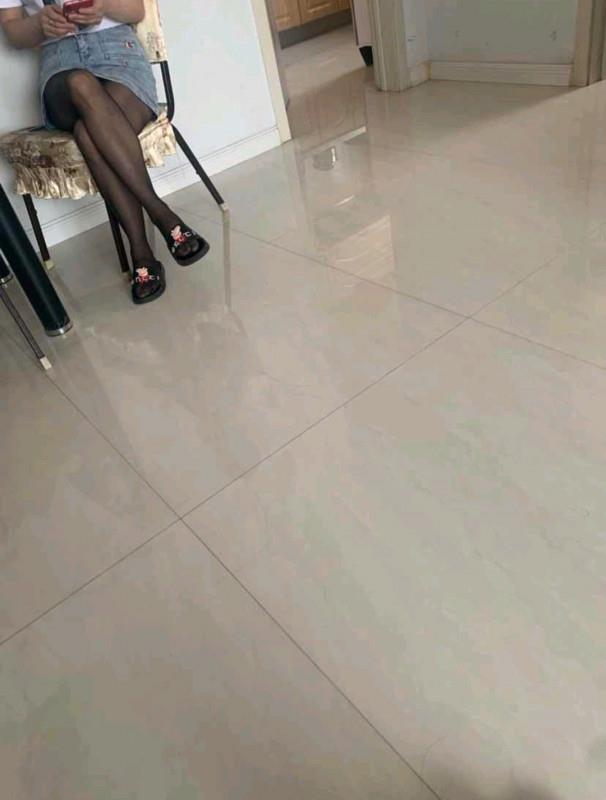 呼市丝袜姐姐 第1张