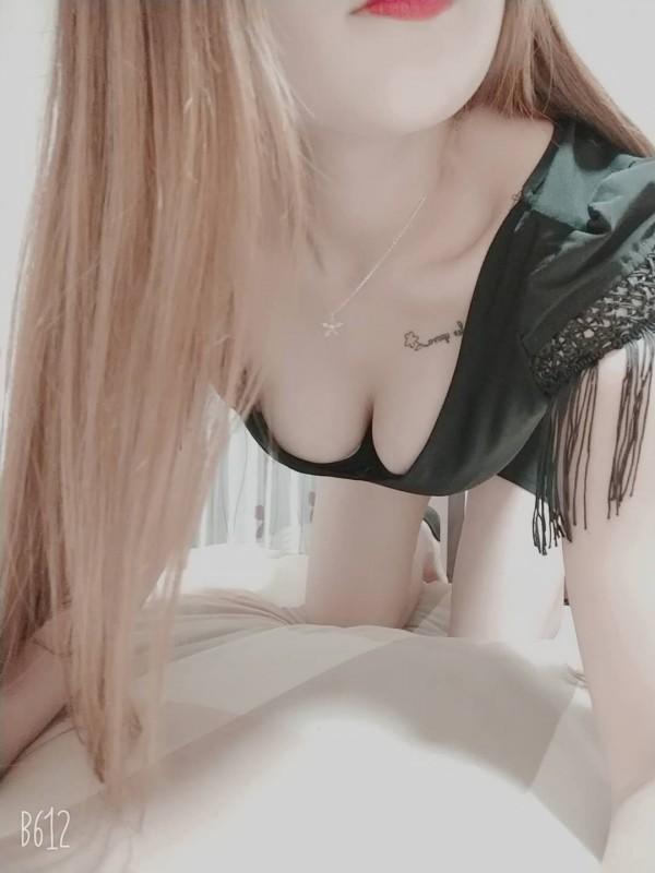 轻熟女性感火辣 第1张