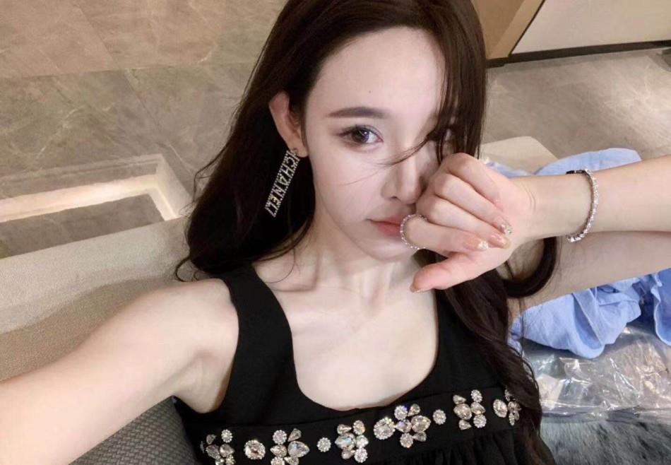 江西上饶妹子在南昌 第1张