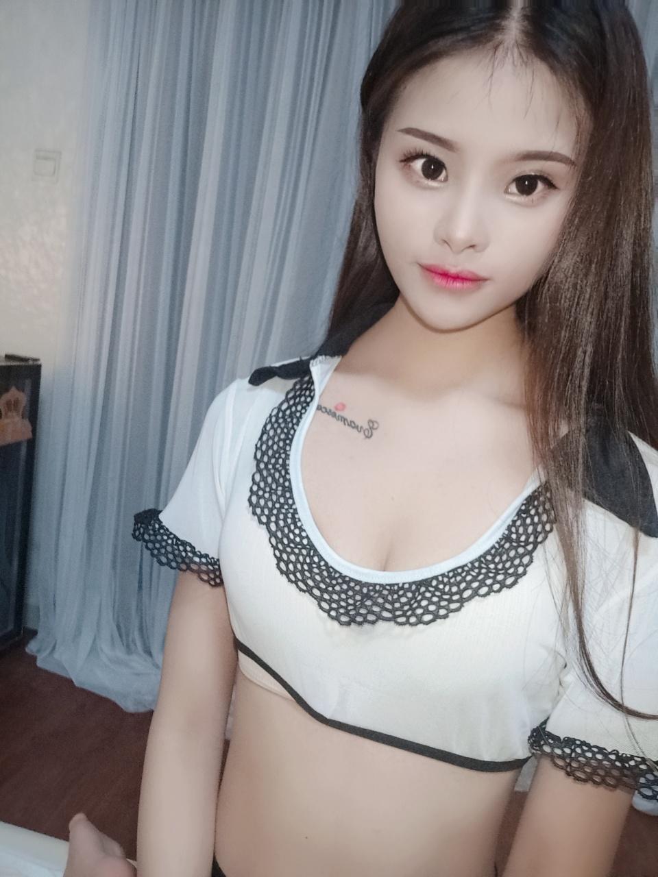 刚辍学出来的可爱妹子 第3张