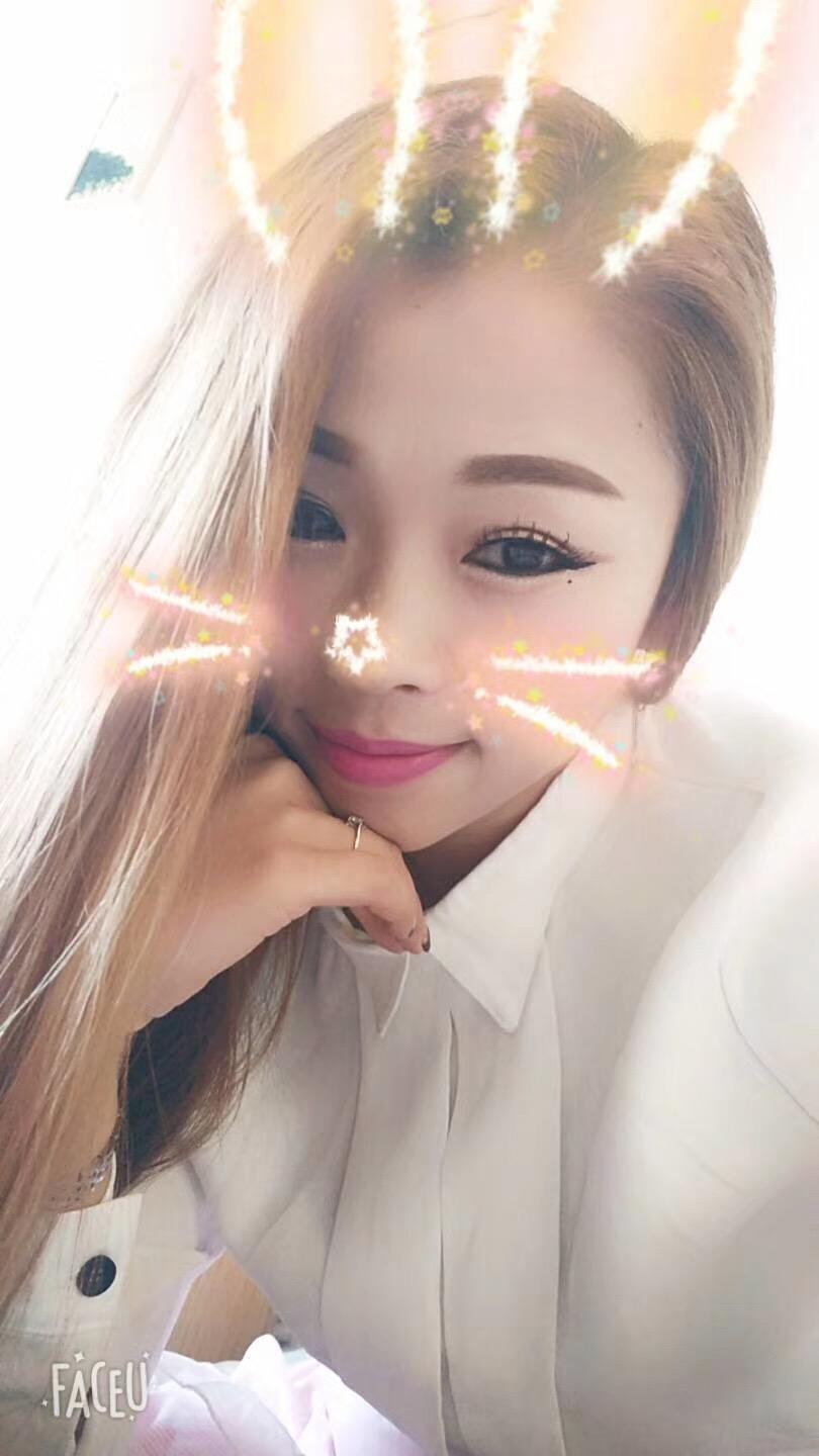 身高超过170CM小妹妹很漂亮，口技惊人可以口爆 第2张