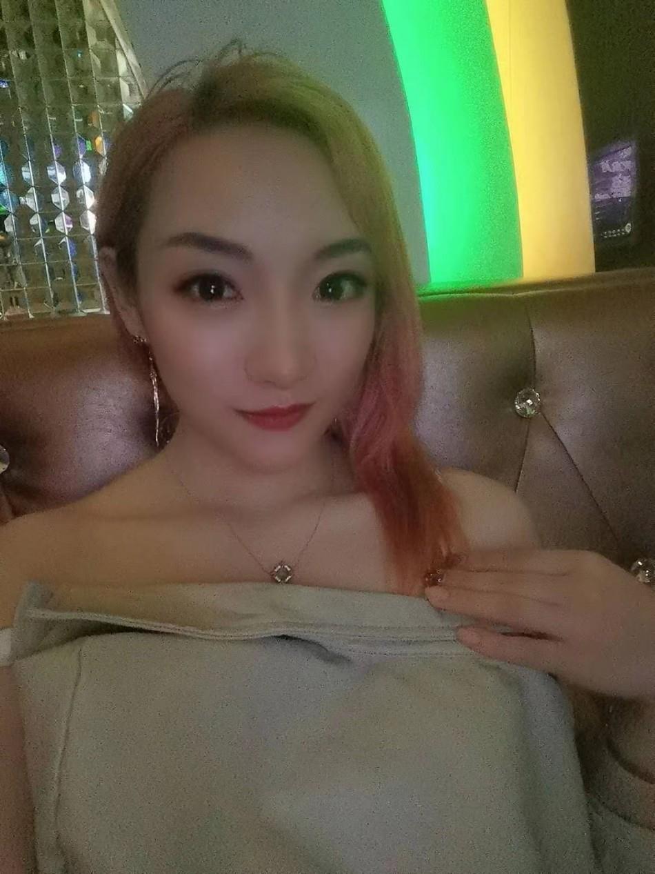 激战饥渴小龙女 第1张