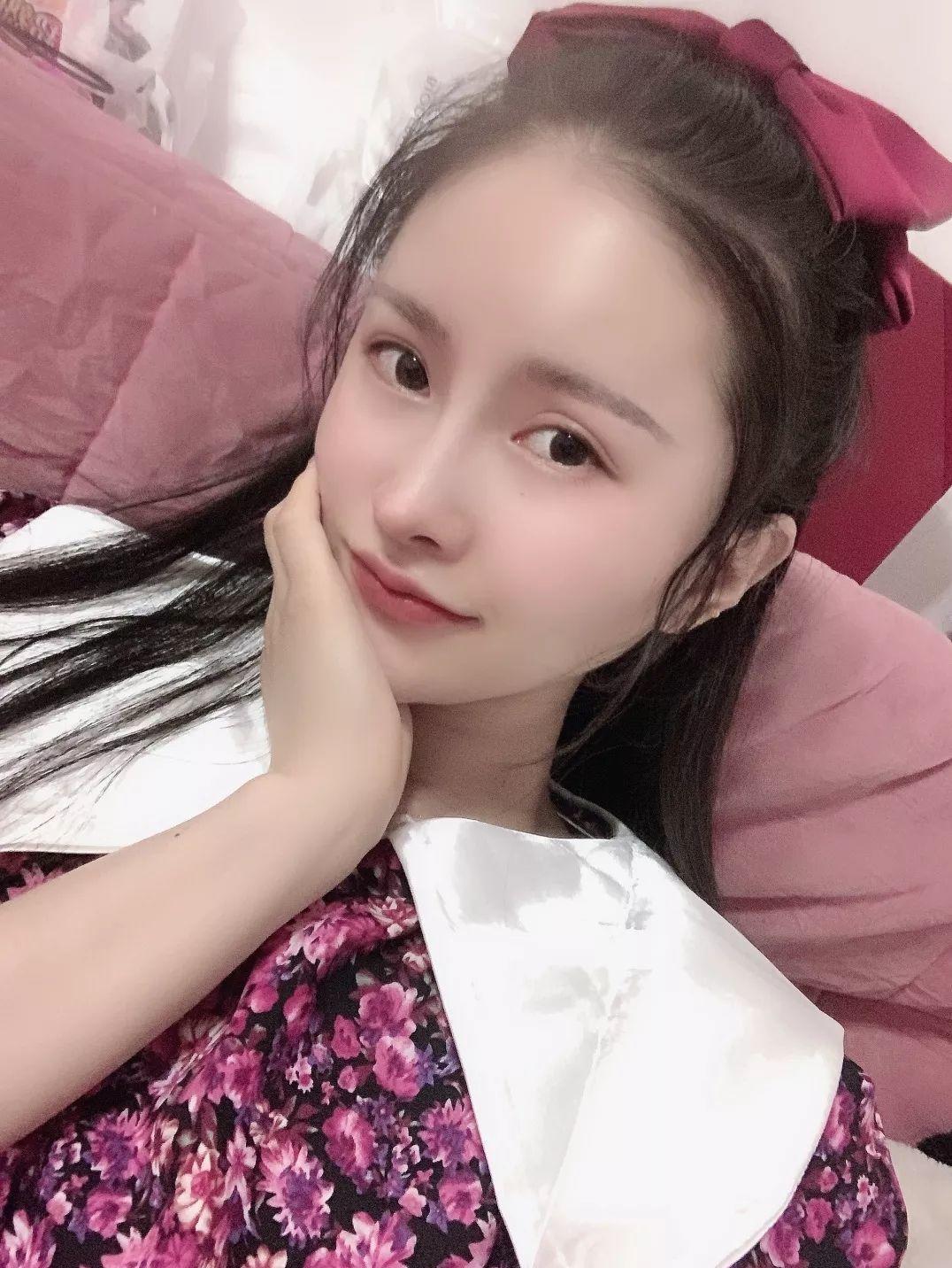 出差物色的一个兼职美女，身材火辣、屁股很翘 第2张