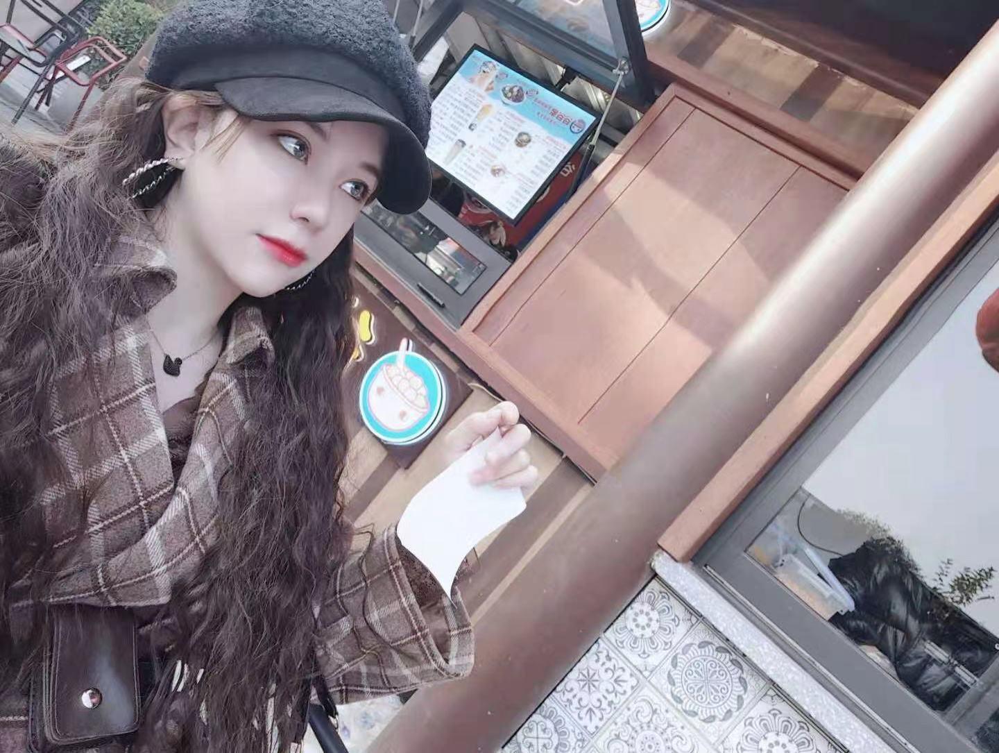 不吹不黑草房妹子（真真） 第3张