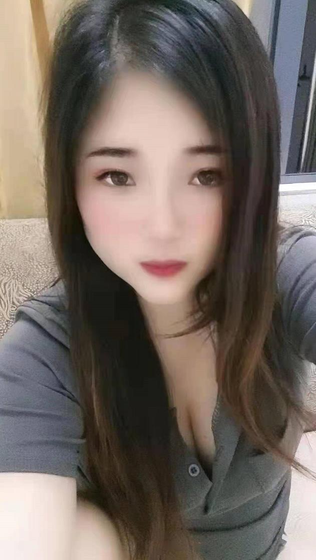 36D身材惹火的圆圆 第2张